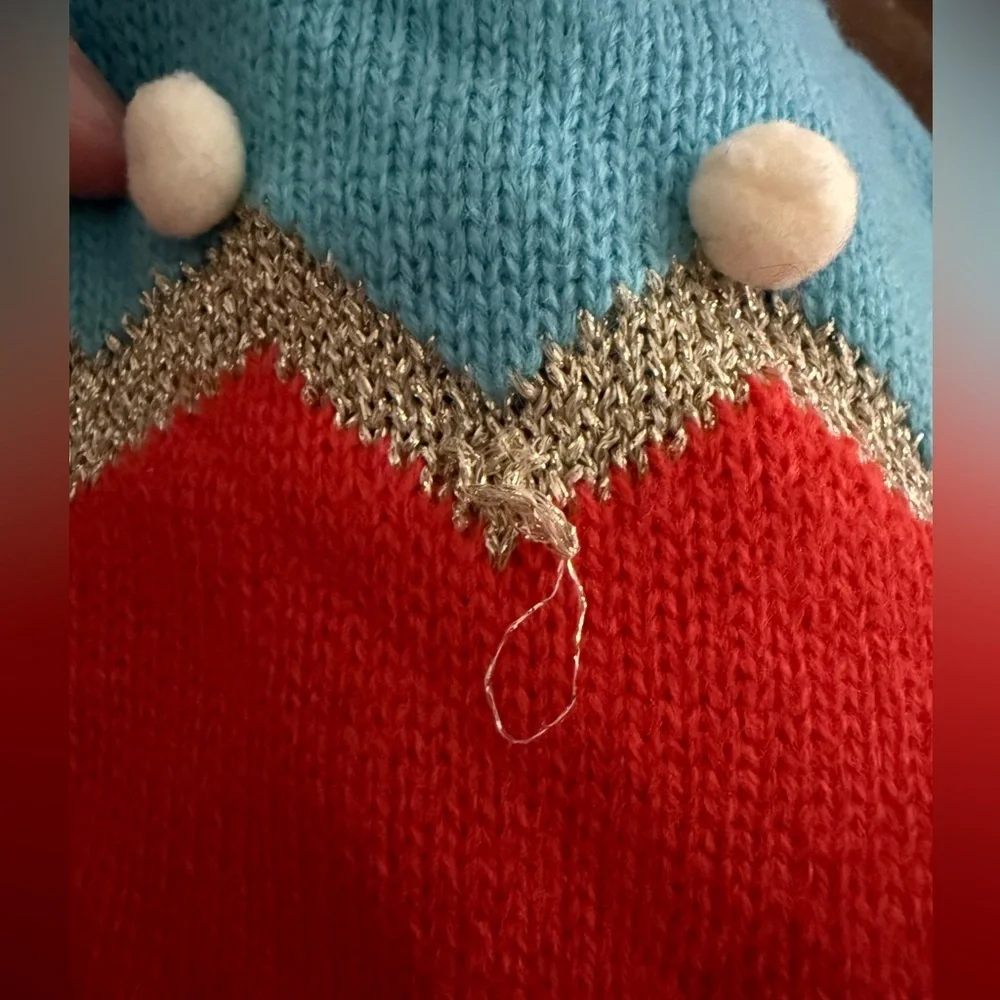 Boden winter knit hat with a pom-pom. Size XS